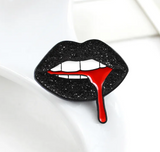 Épinglette - BAISER GOTHIQUE - Broche