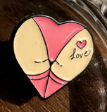 Épinglette - LOVE ASS - Broche
